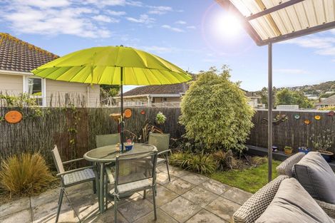 Photo of property in 1 Waiuta Street, Titahi Bay, Porirua, 5022