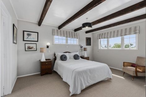 Photo of property in 140 Nelson Crescent, Napier South, Napier, 4110