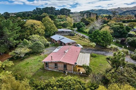 Photo of property in 138 Paekakariki Hill Road, Pauatahanui, Porirua, 5381