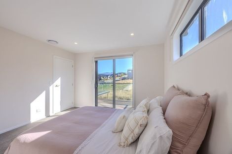 Photo of property in 60 Kirimoko Crescent, Wanaka, 9305