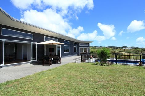 Photo of property in 56 Te Ahiawa Road, Raglan, 3297