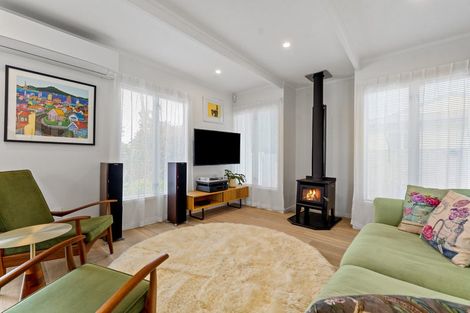 Photo of property in 2/19 Flanshaw Road, Te Atatu South, Auckland, 0610