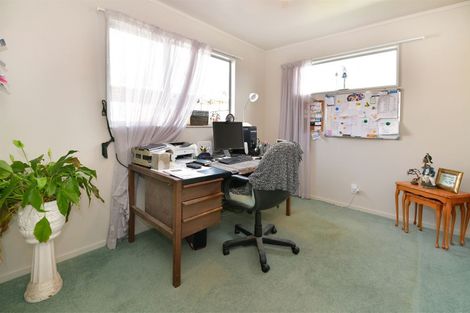 Photo of property in 1300 Whangaparaoa Road, Army Bay, Whangaparaoa, 0930