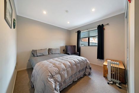 Photo of property in 1/271 Sturges Road, Henderson, Auckland, 0612