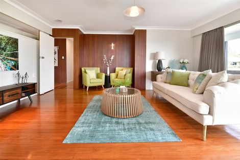 Photo of property in 12 Tawhana Crescent, Red Beach, 0932