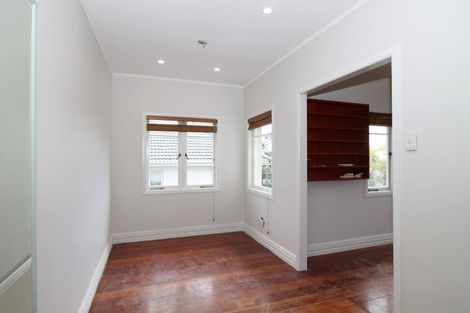 Photo of property in 1/21 Grande Vue Road, Hillpark, Auckland, 2102