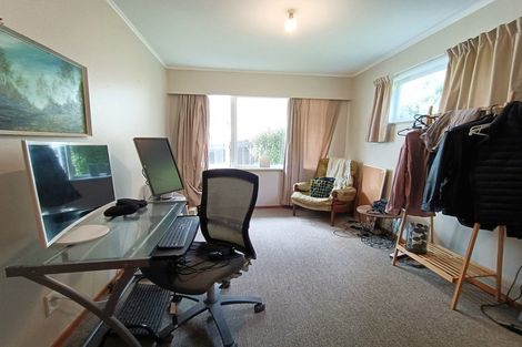 Photo of property in 15 Collier Avenue, Karori, Wellington, 6012