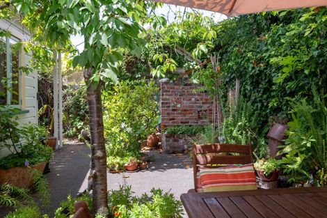 Photo of property in 7 Lincoln Road, Bluff Hill, Napier, 4110