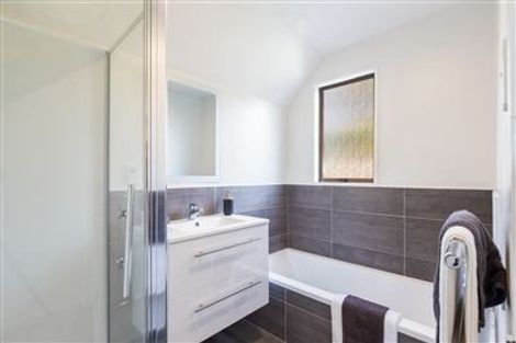 Photo of property in 1/2 Canon Street, St Albans, Christchurch, 8014