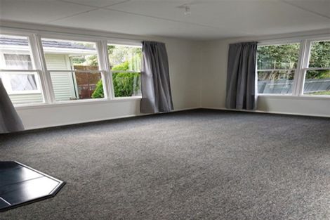 Photo of property in 33 Railway Crescent, Masterton, 5810