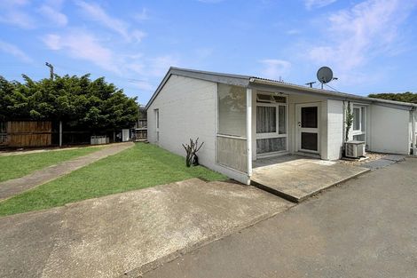 Photo of property in 2/12 Mcfaddens Road, St Albans, Christchurch, 8052