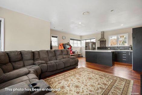Photo of property in 2/27 Hillcrest Road, Papatoetoe, Auckland, 2025