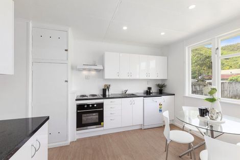 Photo of property in 392 Cambridge Terrace, Naenae, Lower Hutt, 5011