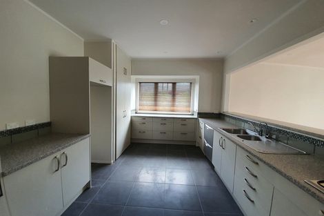 Photo of property in 29 Lincoln Road, Henderson, Auckland, 0610