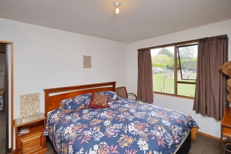 Photo of property in 35 Chinnerys Road, Woodend, 7610