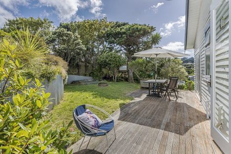 Photo of property in 16 Akatea Street, Berhampore, Wellington, 6023