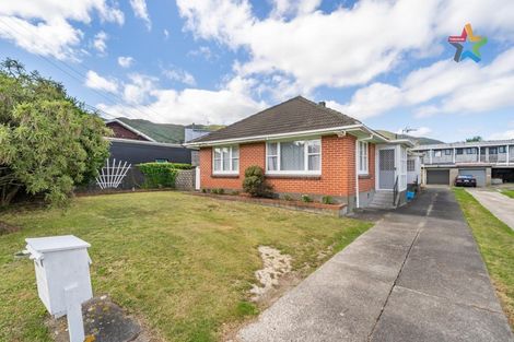 Photo of property in 1 Fairfield Avenue, Fairfield, Lower Hutt, 5011