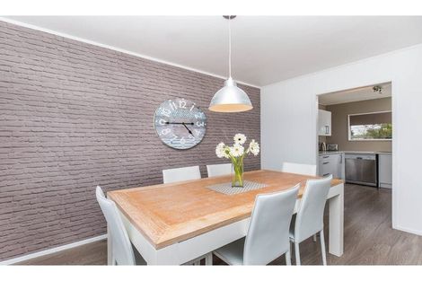 Photo of property in 1/52 Arran Road, Browns Bay, Auckland, 0630