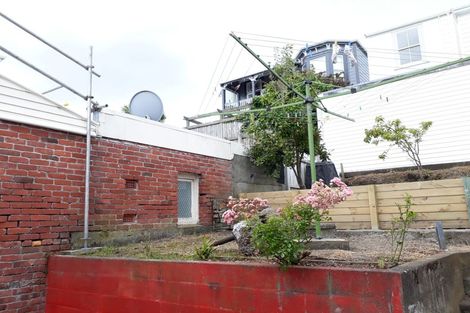 Photo of property in 4 Howard Street, Mount Cook, Wellington, 6021