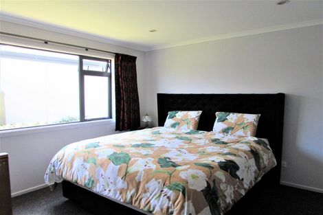 Photo of property in 3a Oxford Crescent, Ebdentown, Upper Hutt, 5018