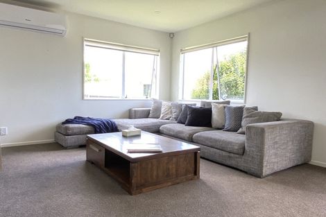 Photo of property in 2/12 Duncan Avenue, Te Atatu South, Auckland, 0610