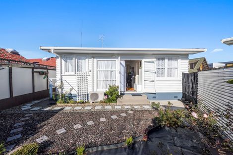 Photo of property in 2/41 Turret Road, Tauranga South, Tauranga, 3112