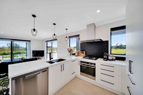 Photo of property in 18a Foreshore Lane, Karaka, Papakura, 2113