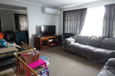 Photo of property in 64 Tawa Crescent, Manurewa, Auckland, 2102