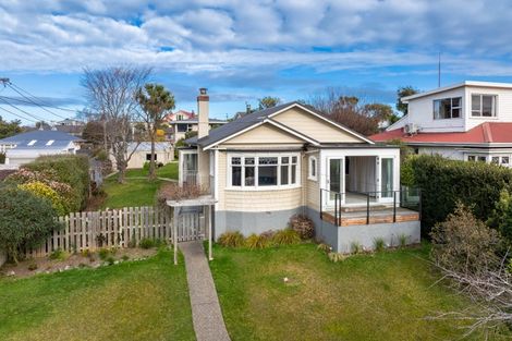 Photo of property in 25 Crosby Street, Mornington, Dunedin, 9011