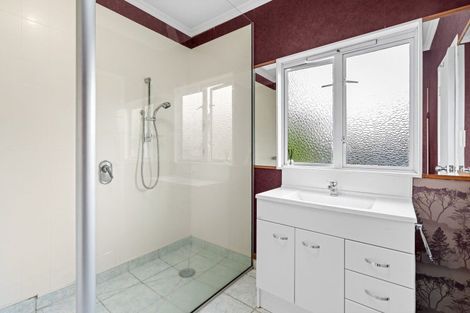 Photo of property in 6 Cambridge Street, Levin, 5510