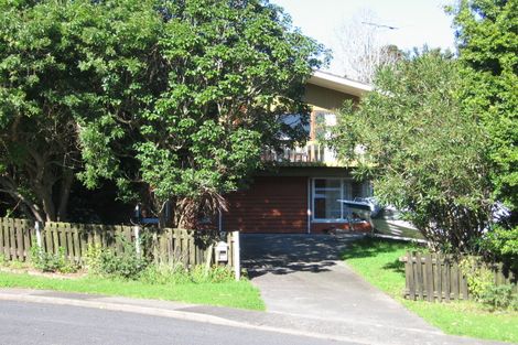 Photo of property in 27 William Hadlow Place, Hatfields Beach, Orewa, 0931