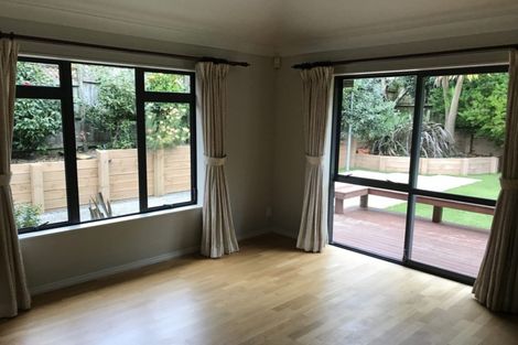 Photo of property in 5 Quedley Court, Eastern Beach, Auckland, 2012