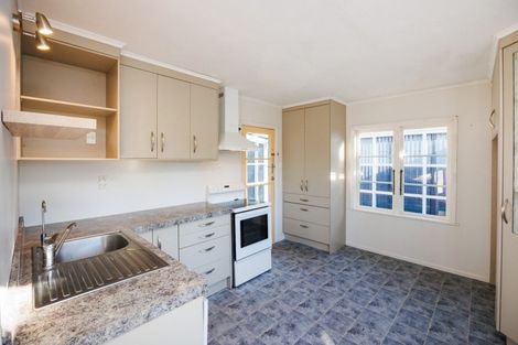 Photo of property in 16 Queen Street, Feilding, 4702