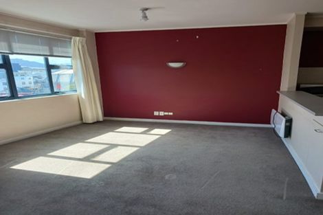 Photo of property in 17 Kent Terrace - Kent Apartments, 4e/16 Kent Terrace, Mount Victoria, Wellington, 6011