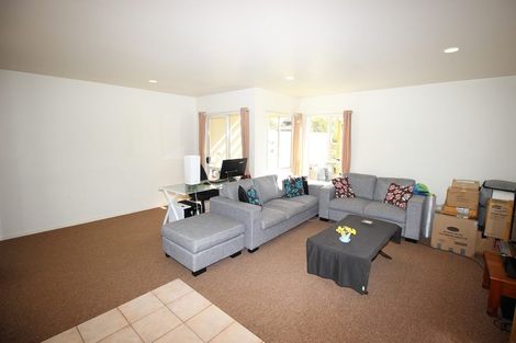 Photo of property in 2/57 Gladstone Road, Northcote, Auckland, 0627