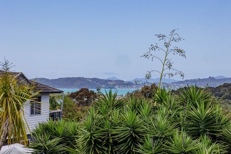 Photo of property in 1 Waterview Place, Haruru, 0204