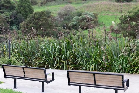 Photo of property in 4 Tuputupu Drive, Kumeu, 0810