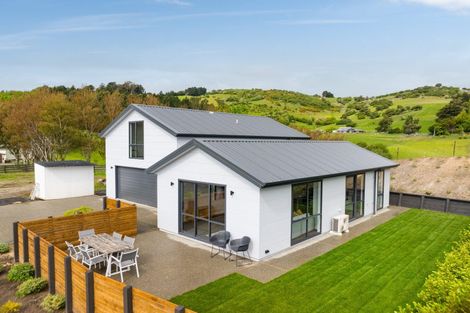 Photo of property in 10 Ella Lane, Green Island, Dunedin, 9018