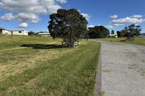 Photo of property in 19 Goble Road, Clarks Beach, 2679