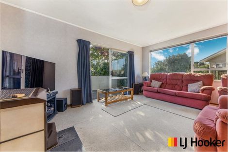 Photo of property in 22 Adel Place, Weymouth, Auckland, 2103