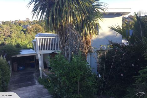 Photo of property in 32 Peter Terrace, Castor Bay, Auckland, 0620
