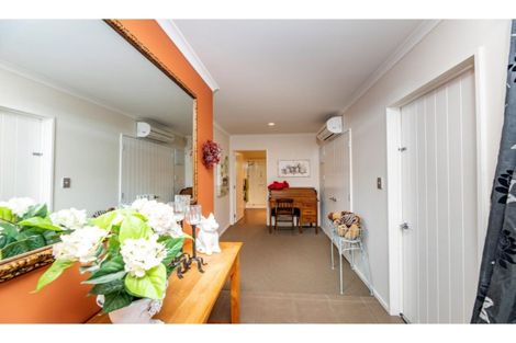 Photo of property in 6 Ryton Place, Lake Coleridge, 7572