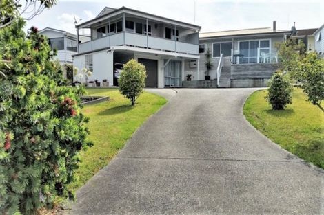 Photo of property in 20 Ngatira Place, Snells Beach, 0920