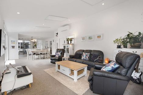 Photo of property in 9 Pimelea Street, Papamoa Beach, Papamoa, 3118