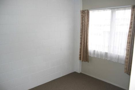 Photo of property in 9/5 Keeling Road, Henderson, Auckland, 0612
