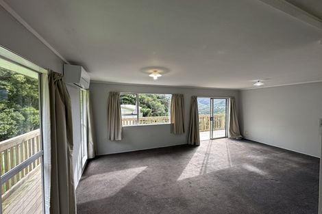 Photo of property in 9 Monmouth Way, Wilton, Wellington, 6012