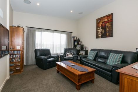 Photo of property in 52 Orotu Drive, Poraiti, Napier, 4112