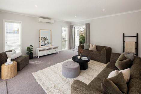 Photo of property in 82 Grey Street, Cambridge, 3434