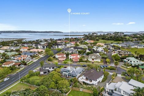 Photo of property in 3 Hobie Court, West Harbour, Auckland, 0618