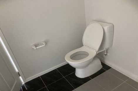 Photo of property in 115 Vipond Road, Stanmore Bay, Whangaparaoa, 0932